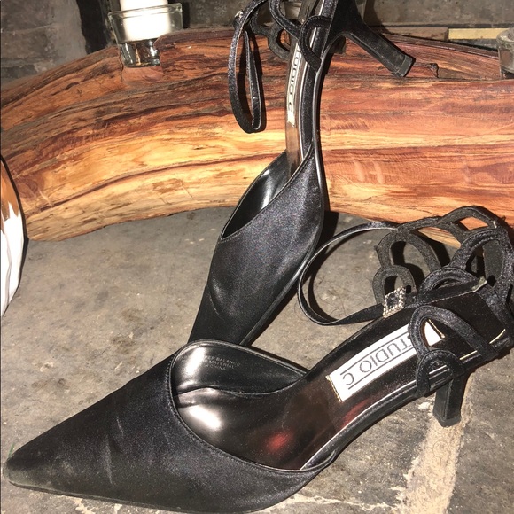Studio C Shoes - ☀️Black dress heels (2”) w/rhinestone buckle